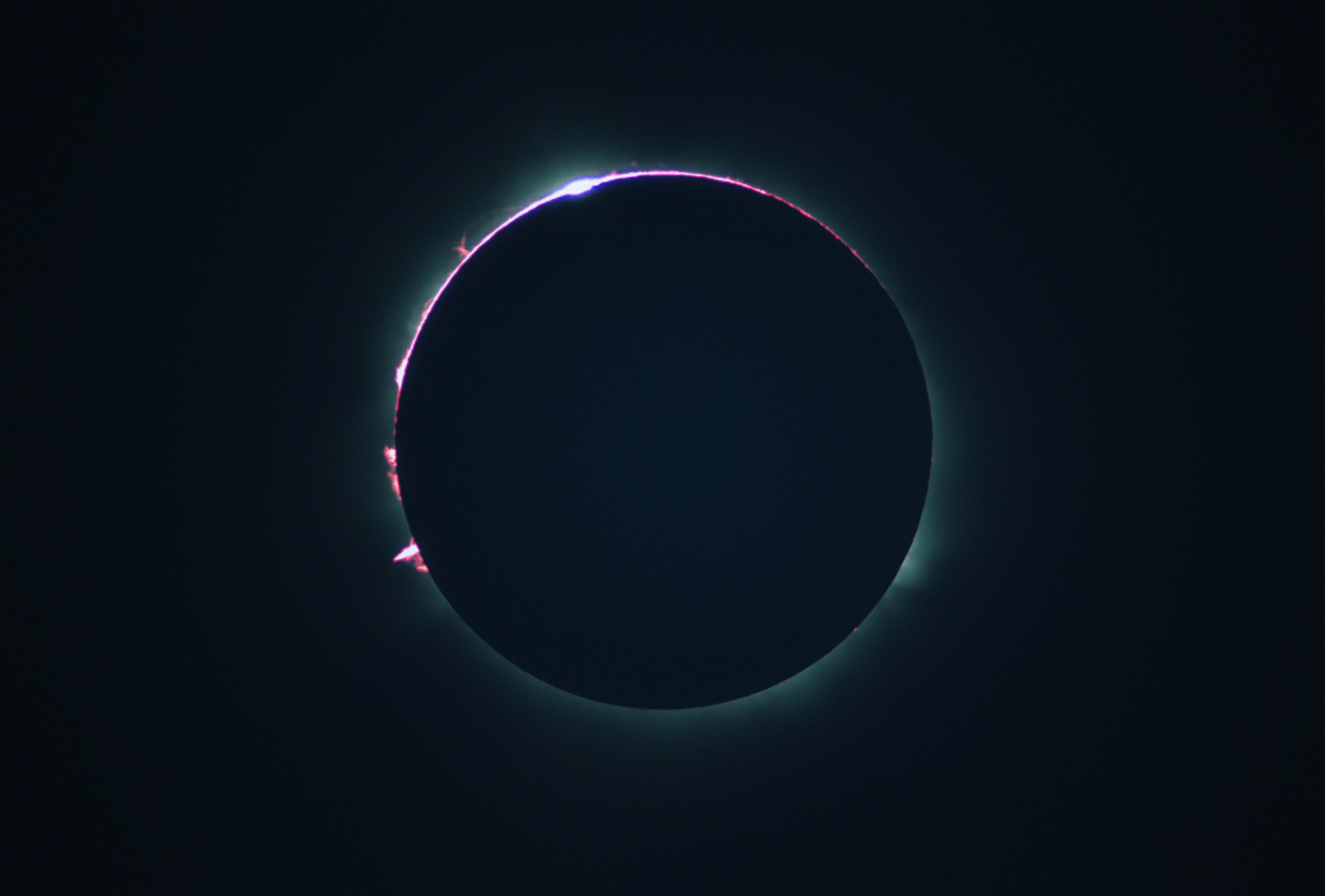 Vespera capture the 2023 eclipse in Australia